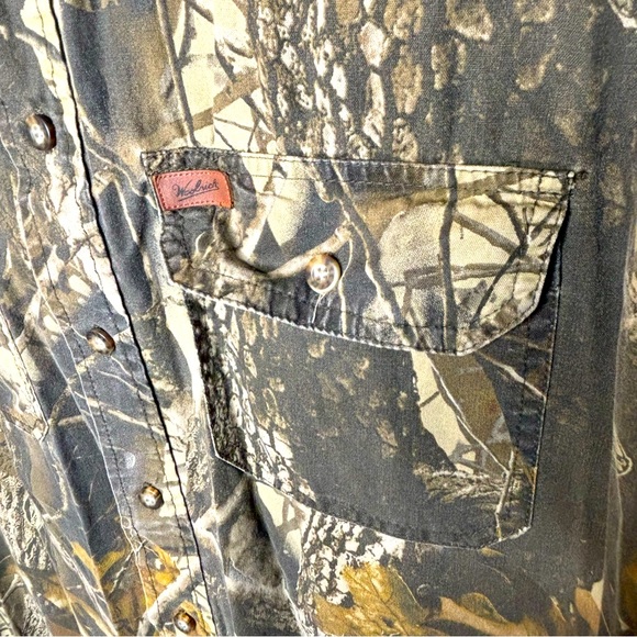 Woolrich Realtree Camouflage Shirt Men’s M Short Sleeve Collared Button Down - Picture 4 of 9